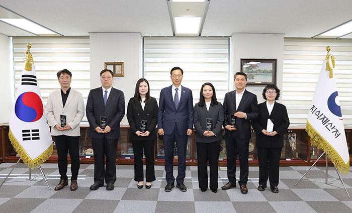 신속·정확한 심사로 기업 경쟁력 뒷받침’ 지식재산처, ‘이달의 심사관’ 시상식 개최